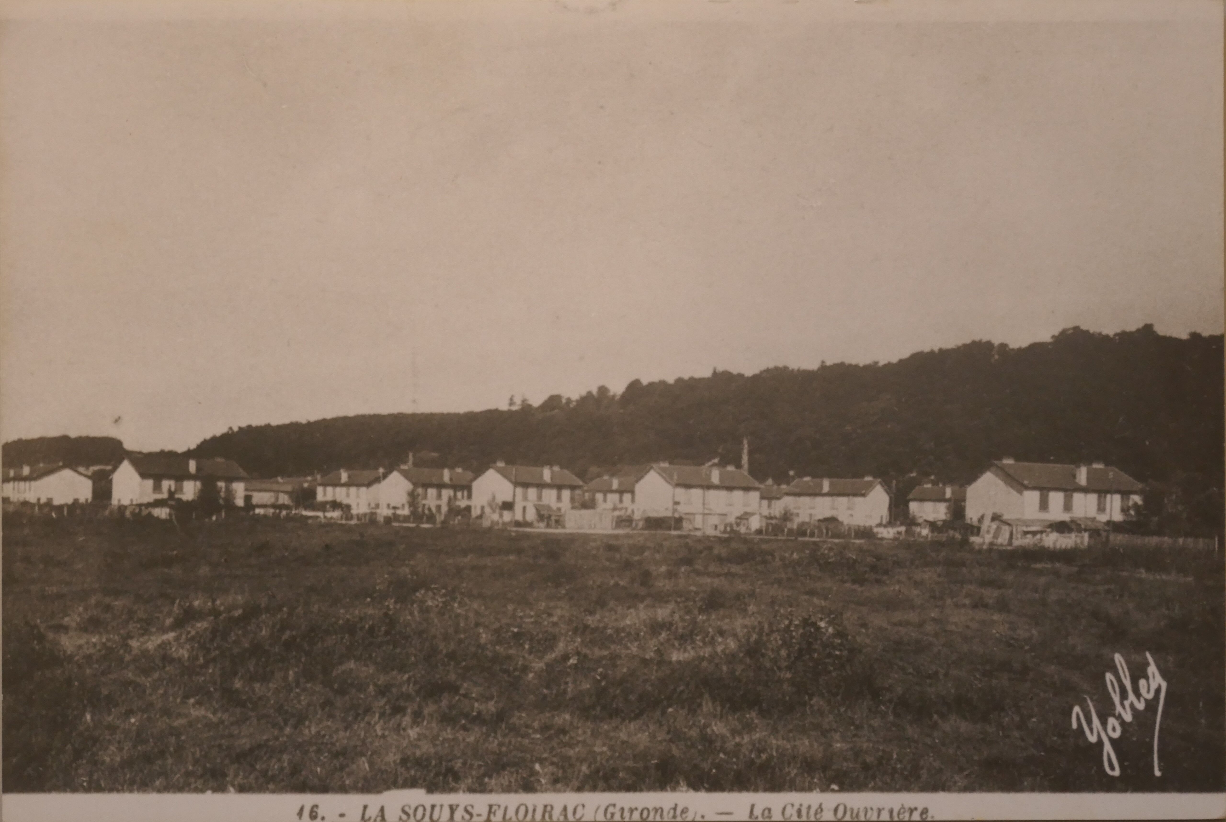 Vue de la cité peu après sa construction, carte postale vers 1925.