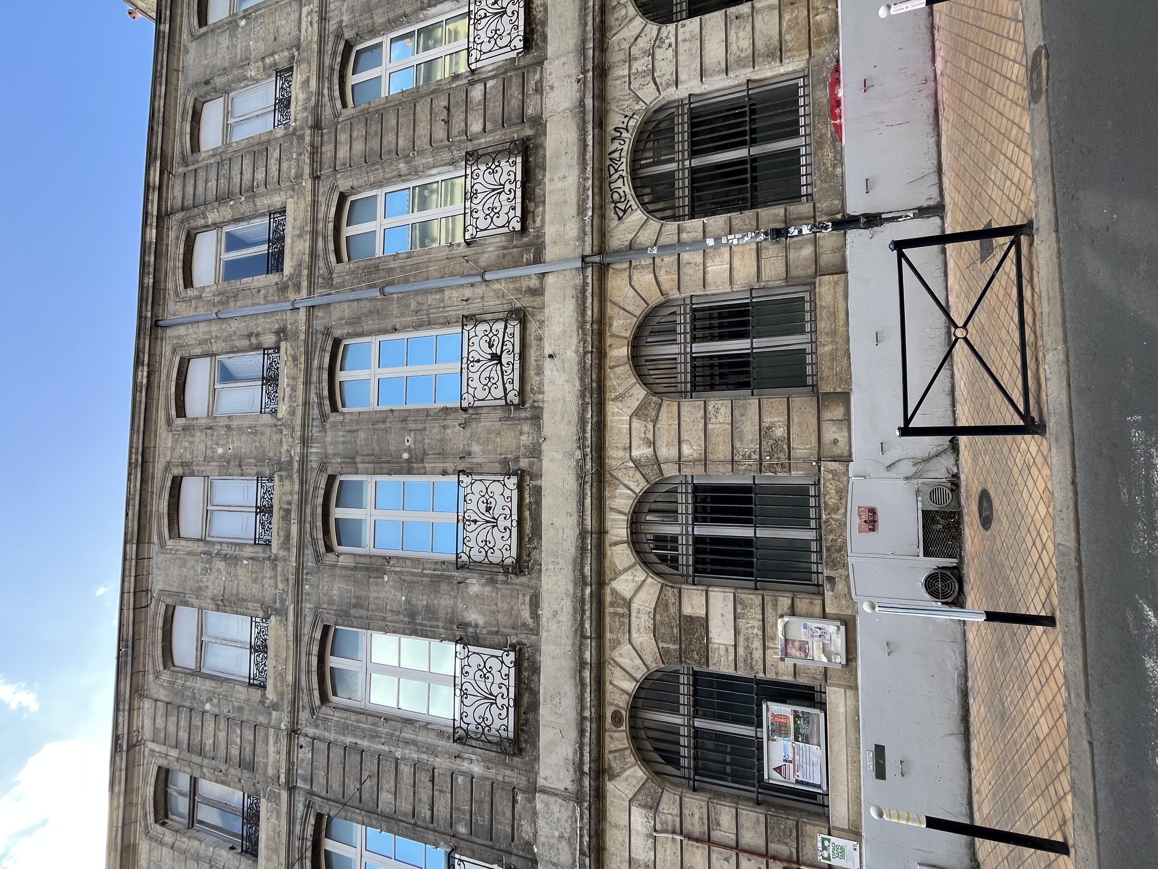 Façade en pierre du XIXe