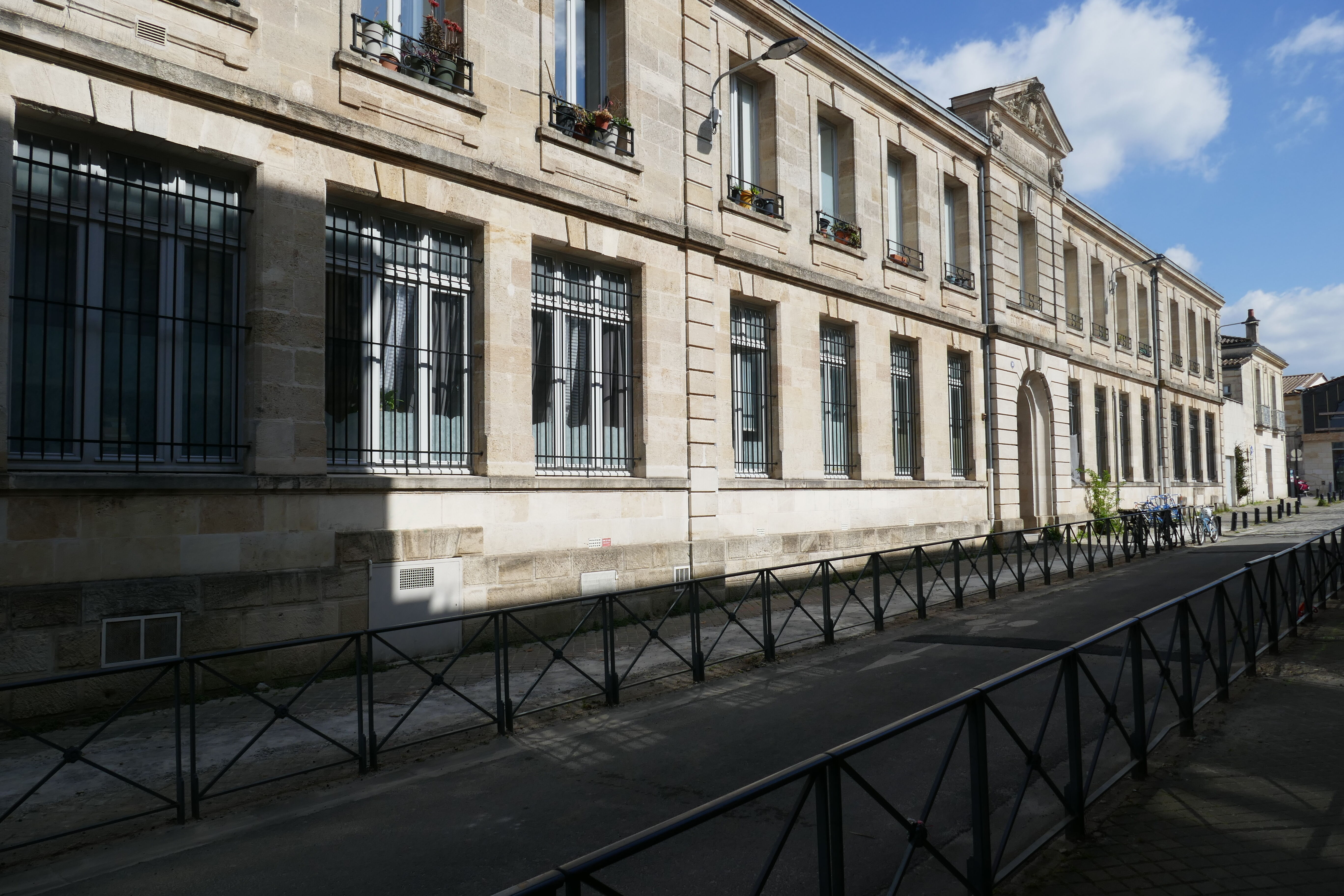Façade principale école maternelle rue Alphonse Dupeux
