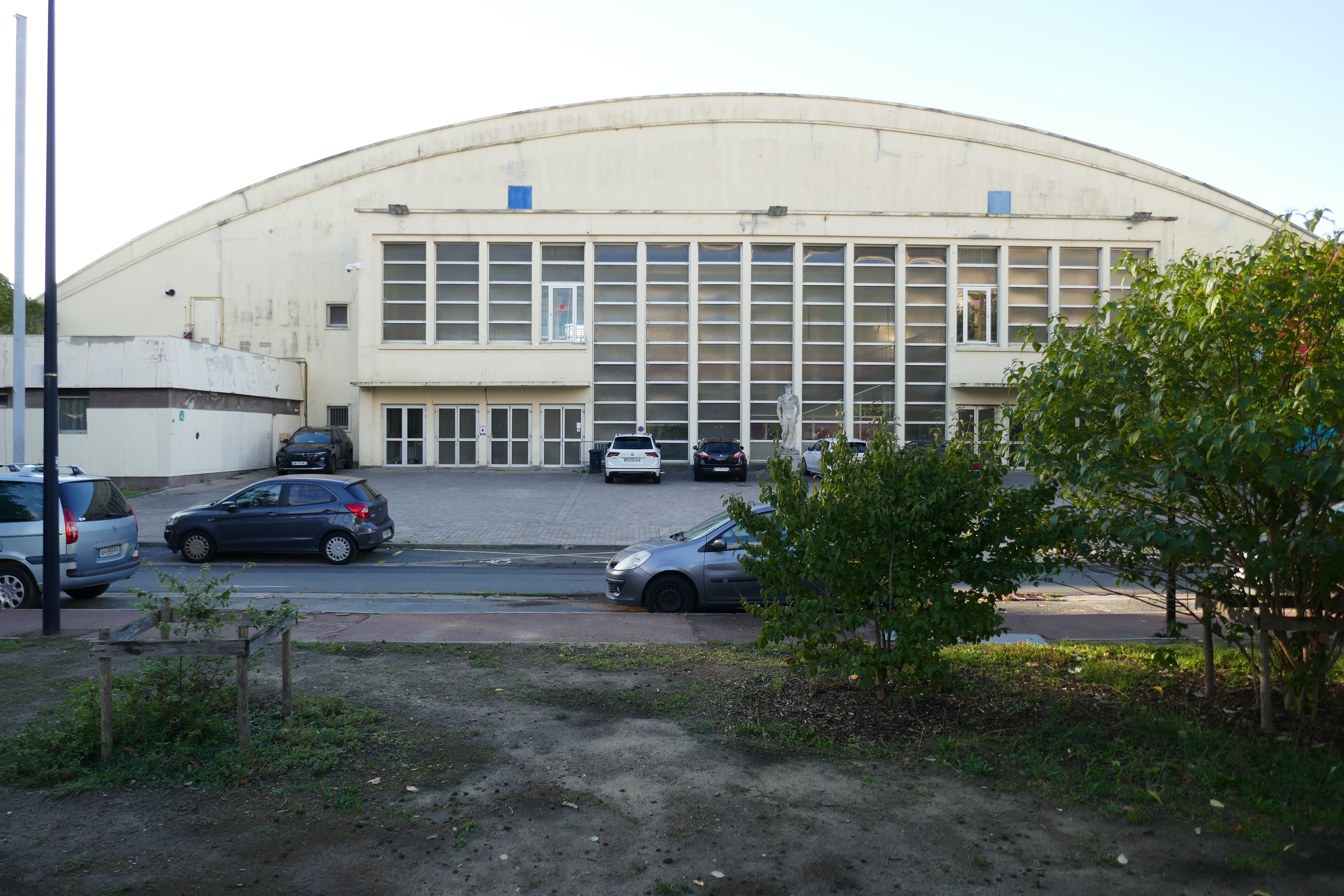 Vue de l'ancienne façade principale depuis le parc