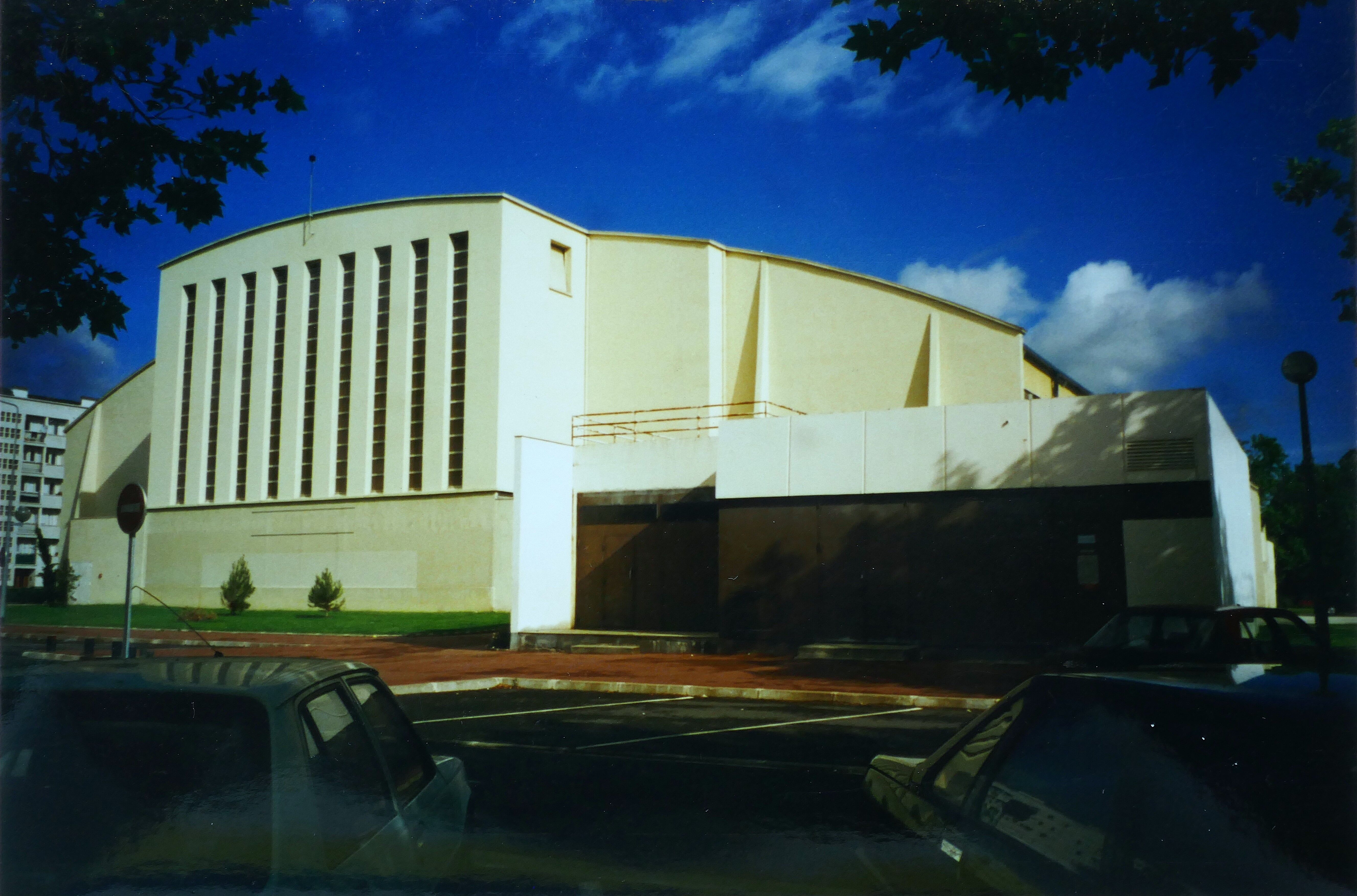 La façade sud avant les travaux de 1999.